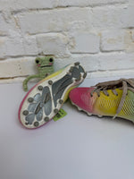 Y1 MULTI BRAVA BRIGHT CLEATS