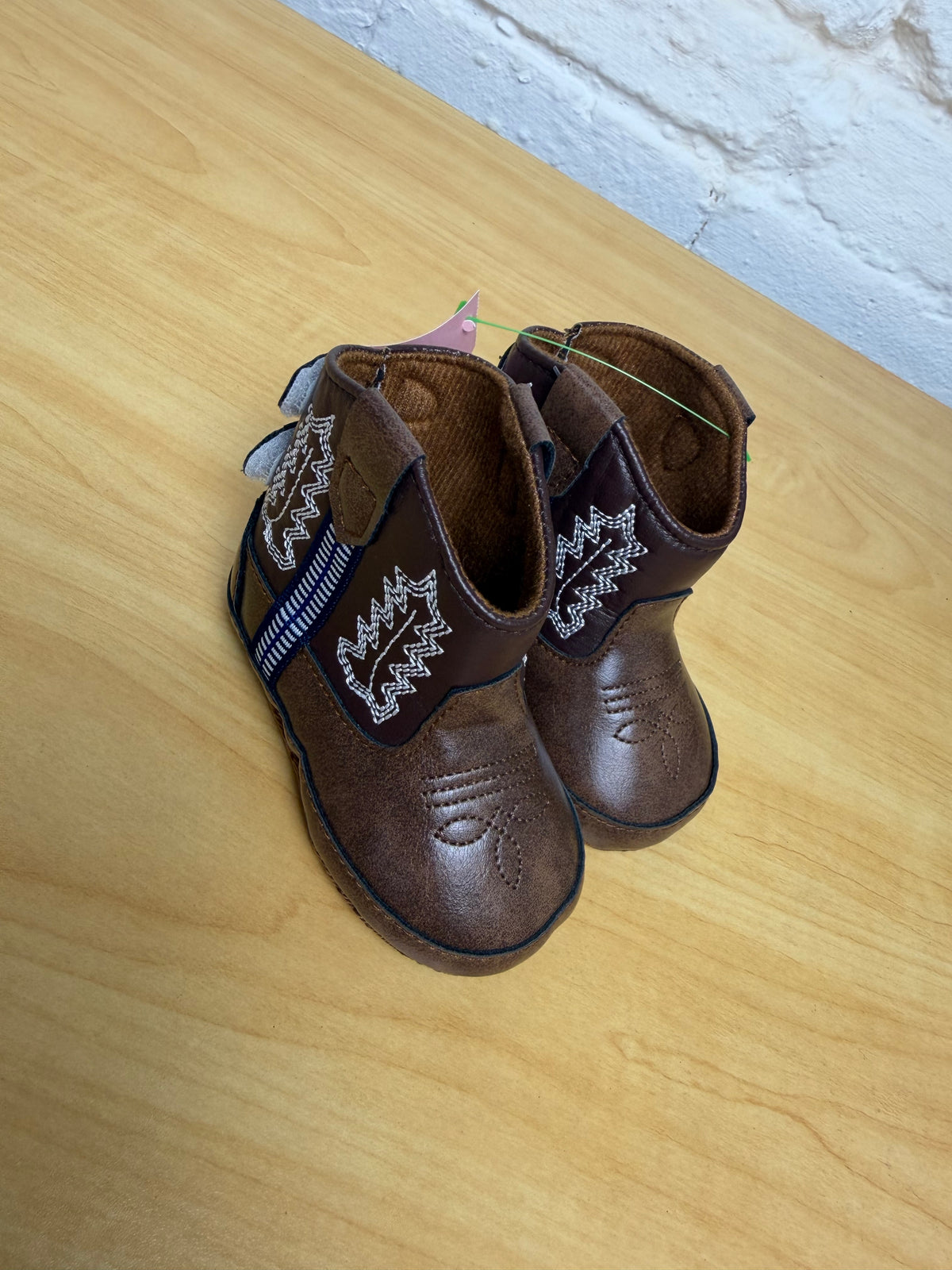 C11 BROWN UNKNOWN BOOTS
