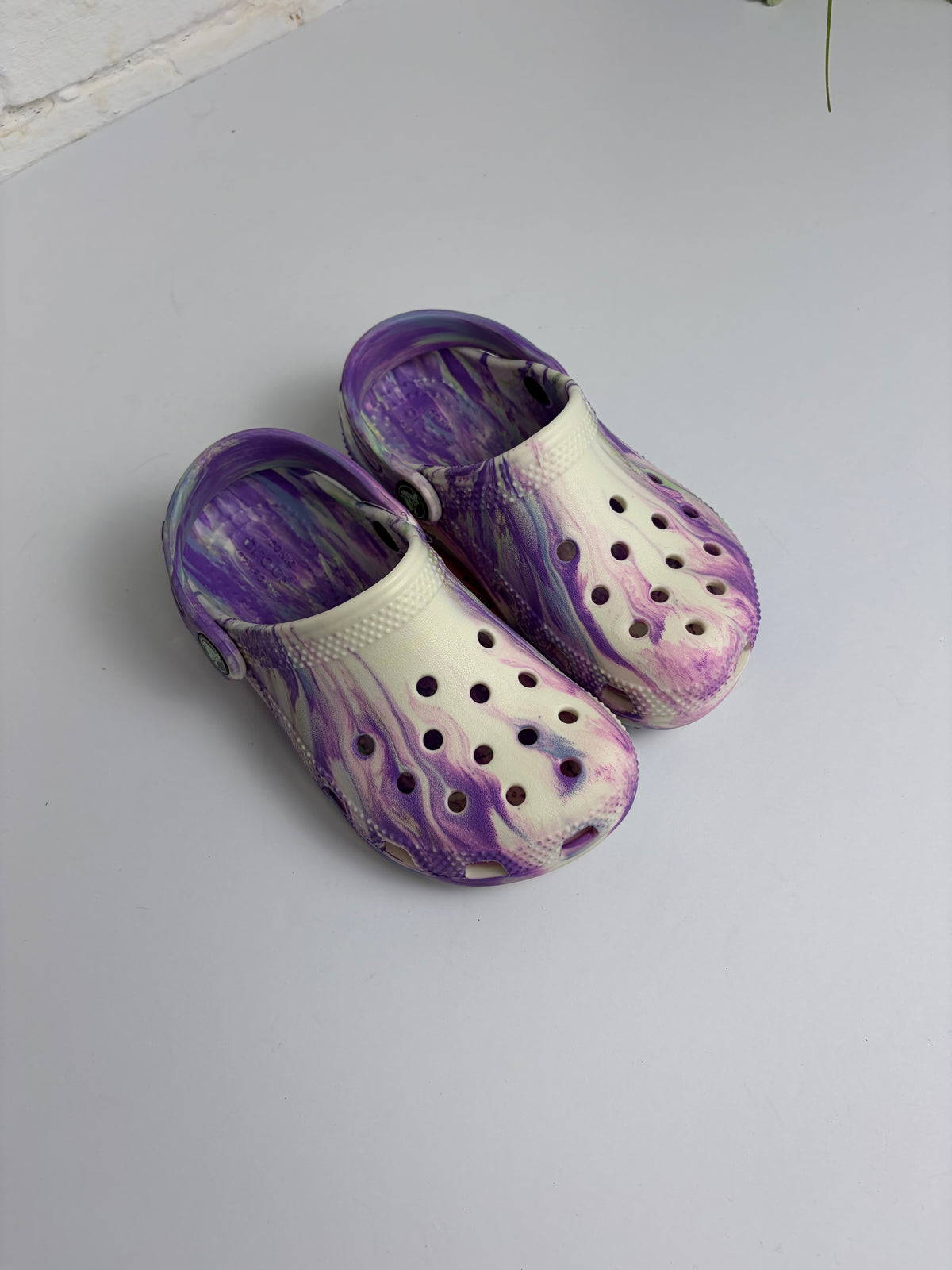 C11 PURPLE CROCS CROCS