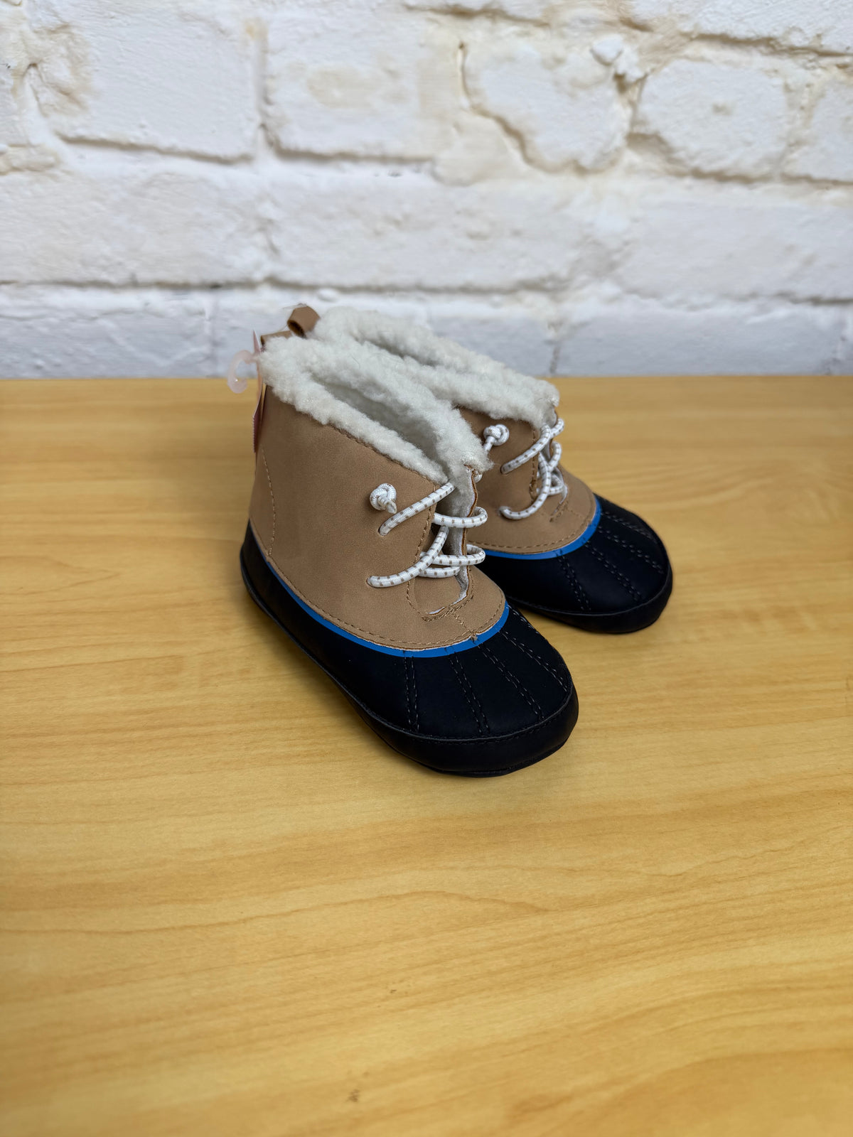 9-12M   CRIB BOOTS