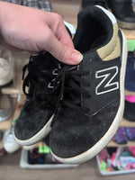 C13.5 BLACK NEW BALANCE SUEDE SHOE