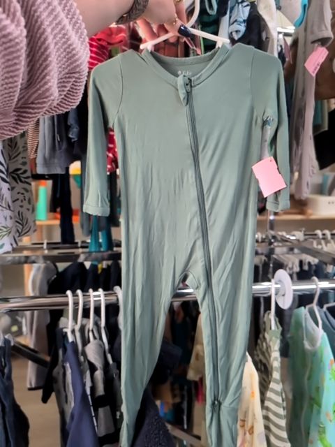 Gently Used 6-12M GREEN KYTE BAMBOO SLEEPER