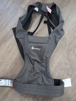 DARK GRAY ERGOBABY EMBRACE CARRIER