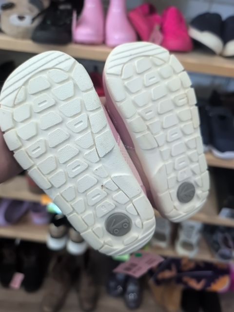 C10 PINK SEE KAI RUN TENNIS SHOES