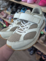 Y2.5 BEIGE UNDER ARMOUR VELCRO SHOE