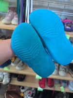 Y2 BLUE CROCS CROCS
