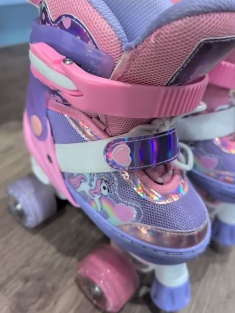 UNICORN SKATES