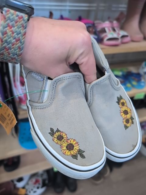 C13 GRAY VANS EMBROIDERED FLORAL VANS