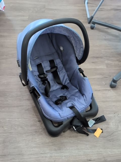 COSCO INFANT SEAT