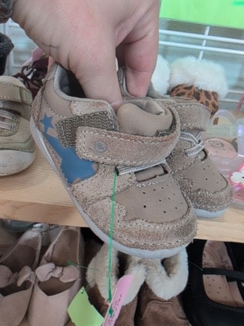 3M BROWN STRIDE RITE VELCRO SHOE