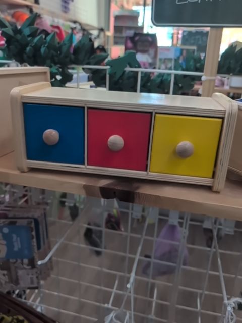 WOODEN DRAWER SET