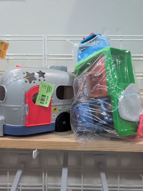 Gently Used LITTLE PEOPLE CAMPING SET
