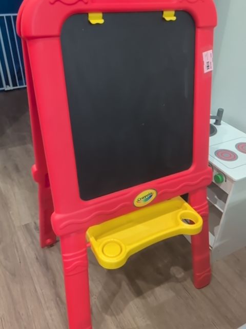 Gently Used CRAYOLA EASEL