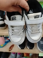 C8 WHITE VANS CASUAL SHOES