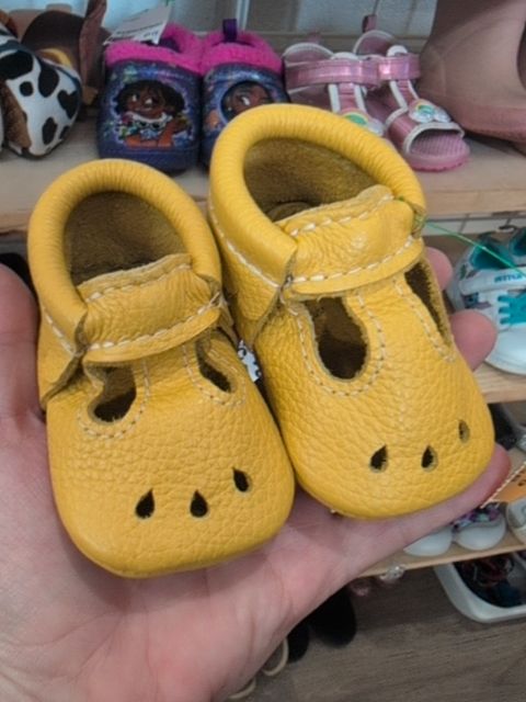 C1 YELLOW FRESHLY PICKED LEATHER SHOES