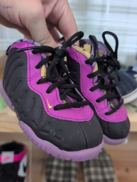 C5 PURPLE JORDAN PURPLE BLACK JORDANS