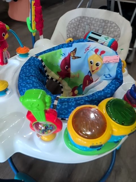 GENTLY USED ACTIVITY CENTER - BABY EINSTEIN